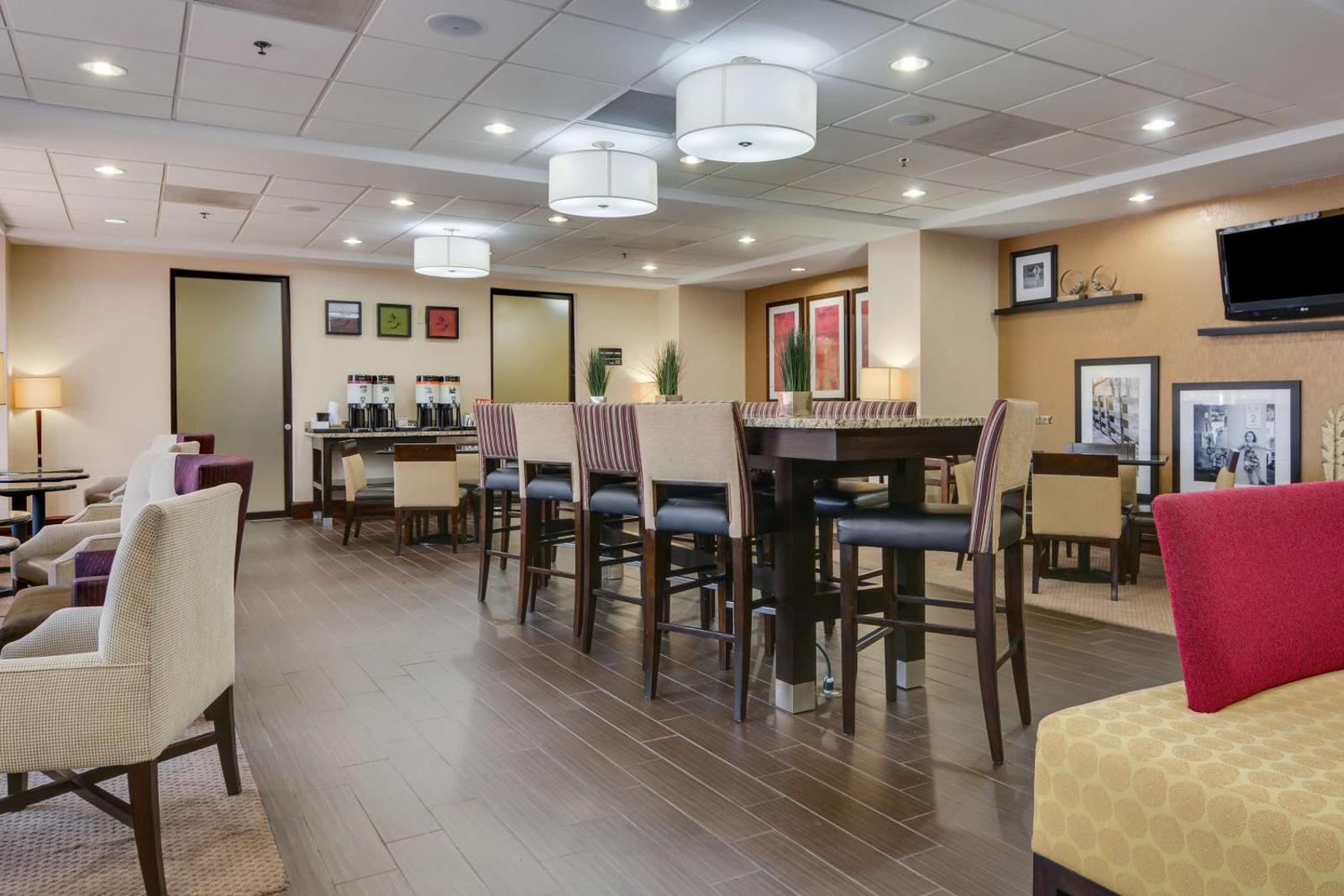 Hampton Inn Atlanta-Fairburn Main image 2